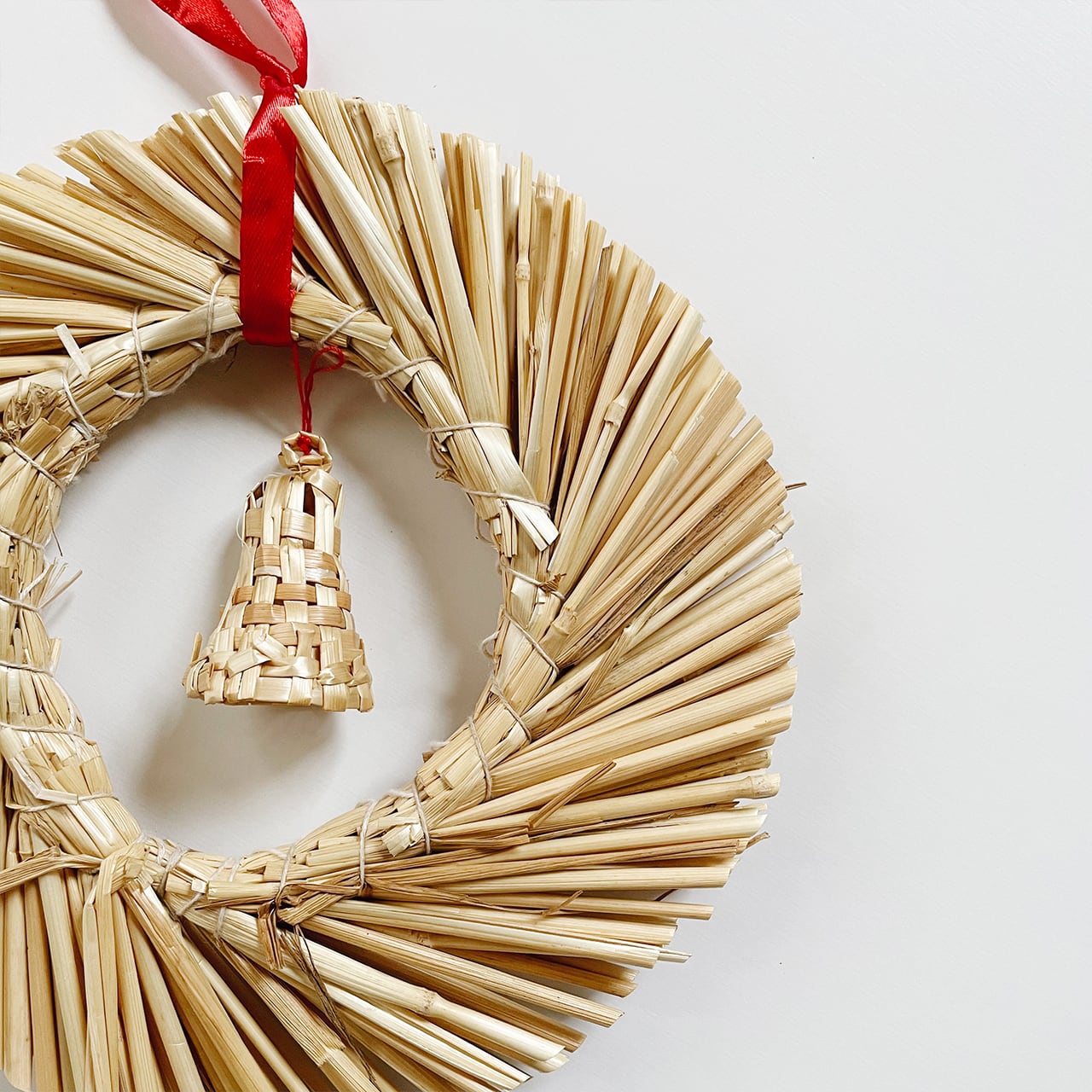 Straw wreath (bell)