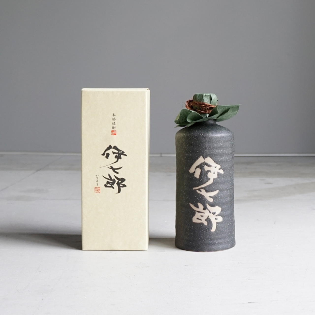 【伊七郎】陶器入り 720ml ※抽選商品※