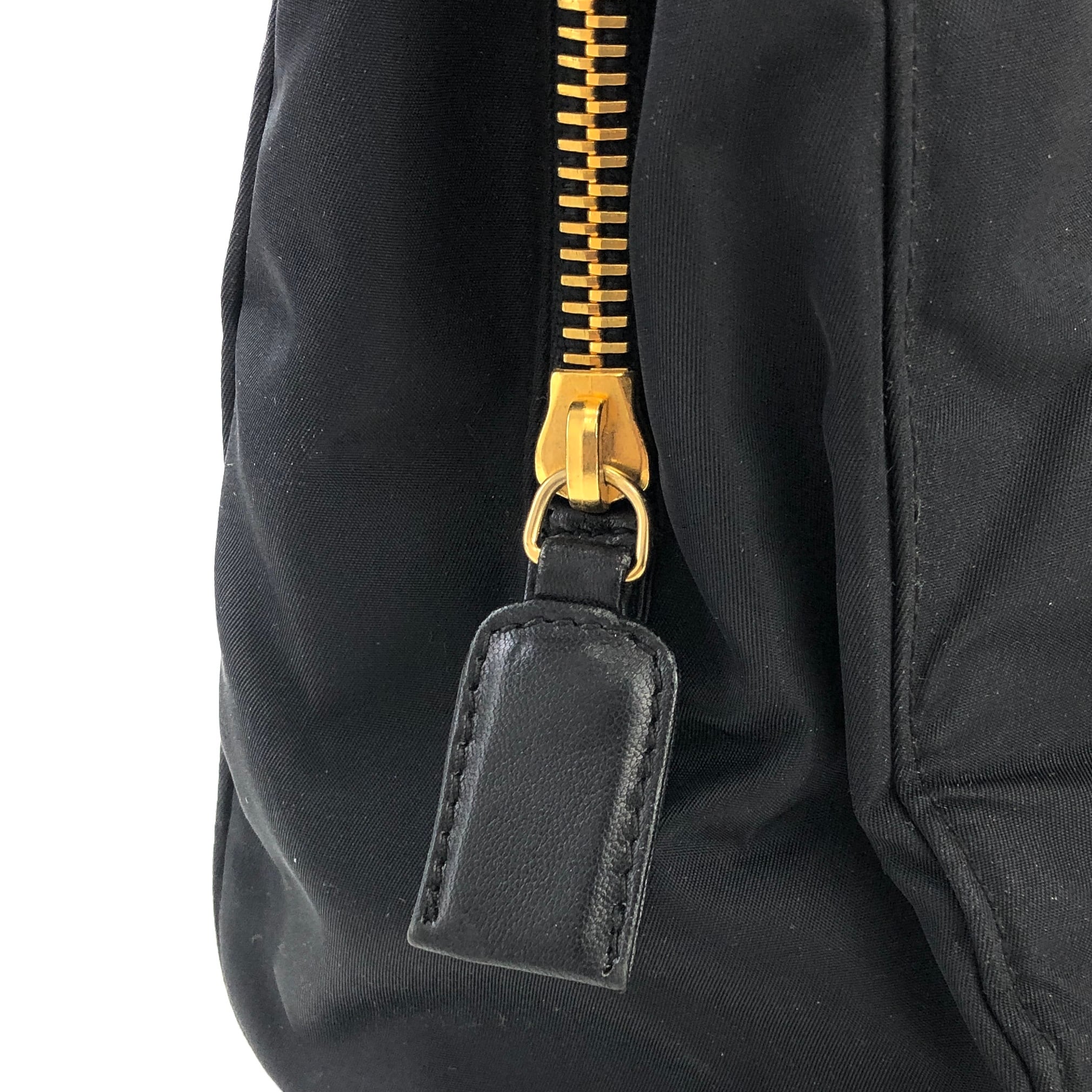PRADA プラダ トライアングルロゴ ナイロン スクエア チェーン