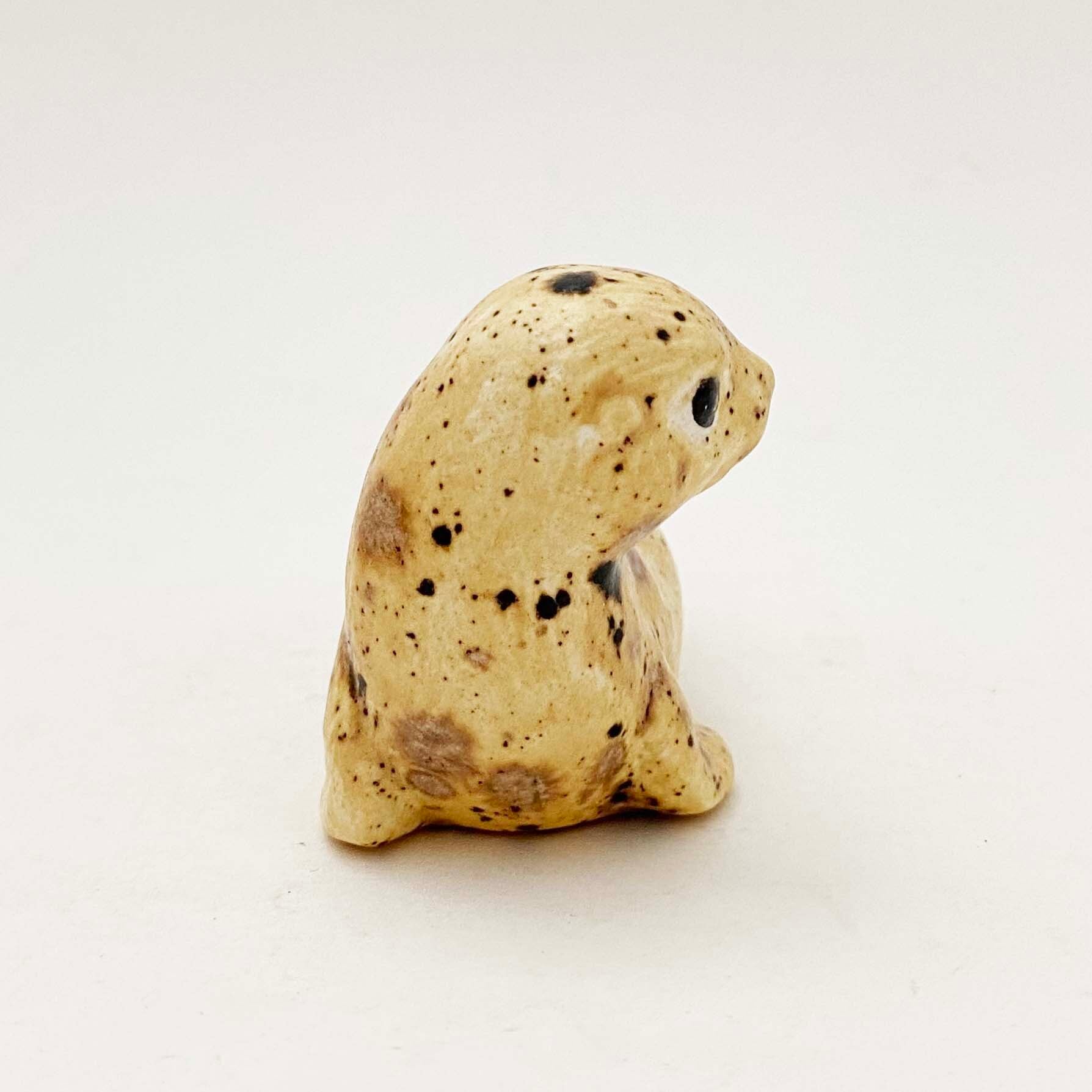 陶器のアザラシ(アラスカ土産)