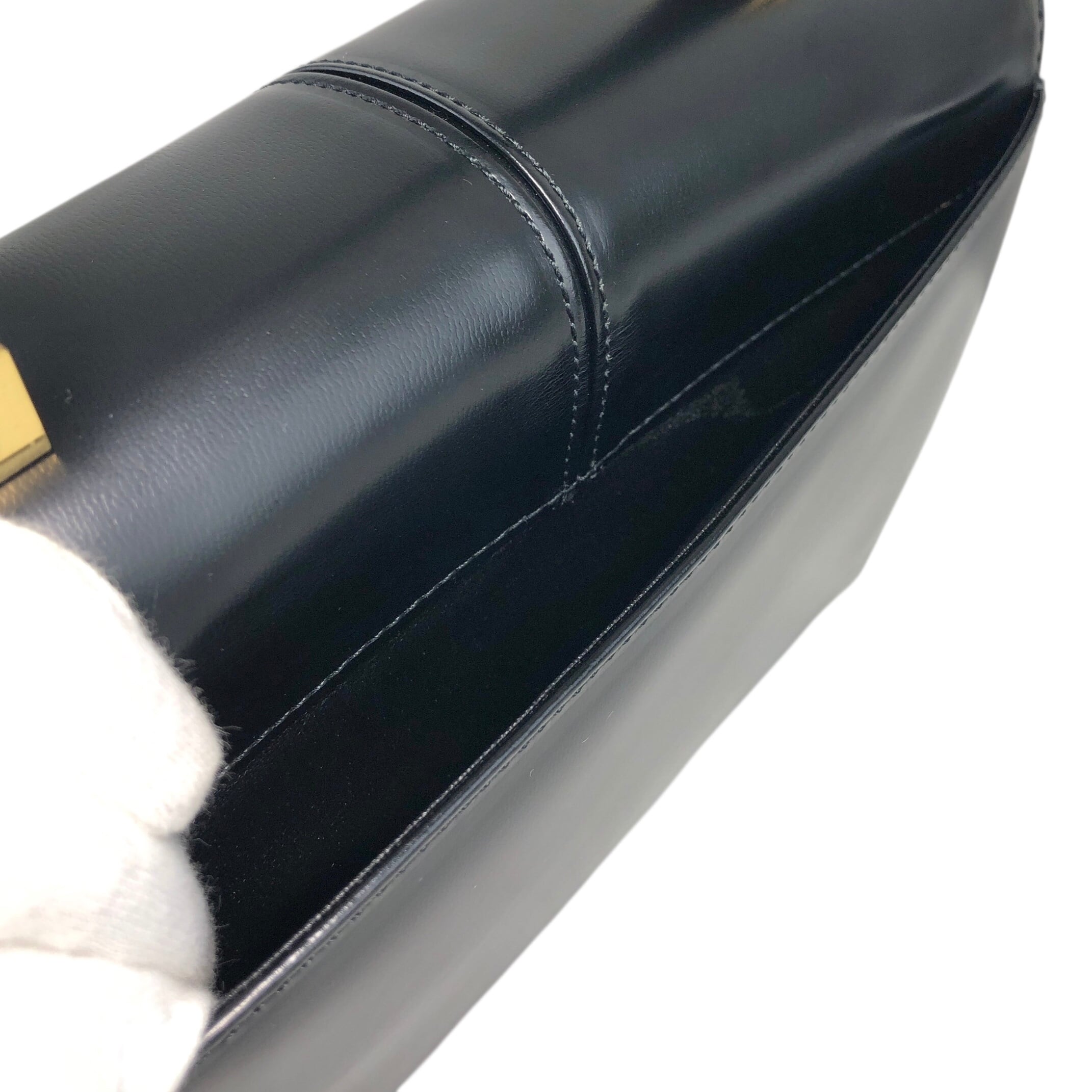 Yves Saint Laurent イヴ・サンローラン ハンドバッグ ブラック ロゴ