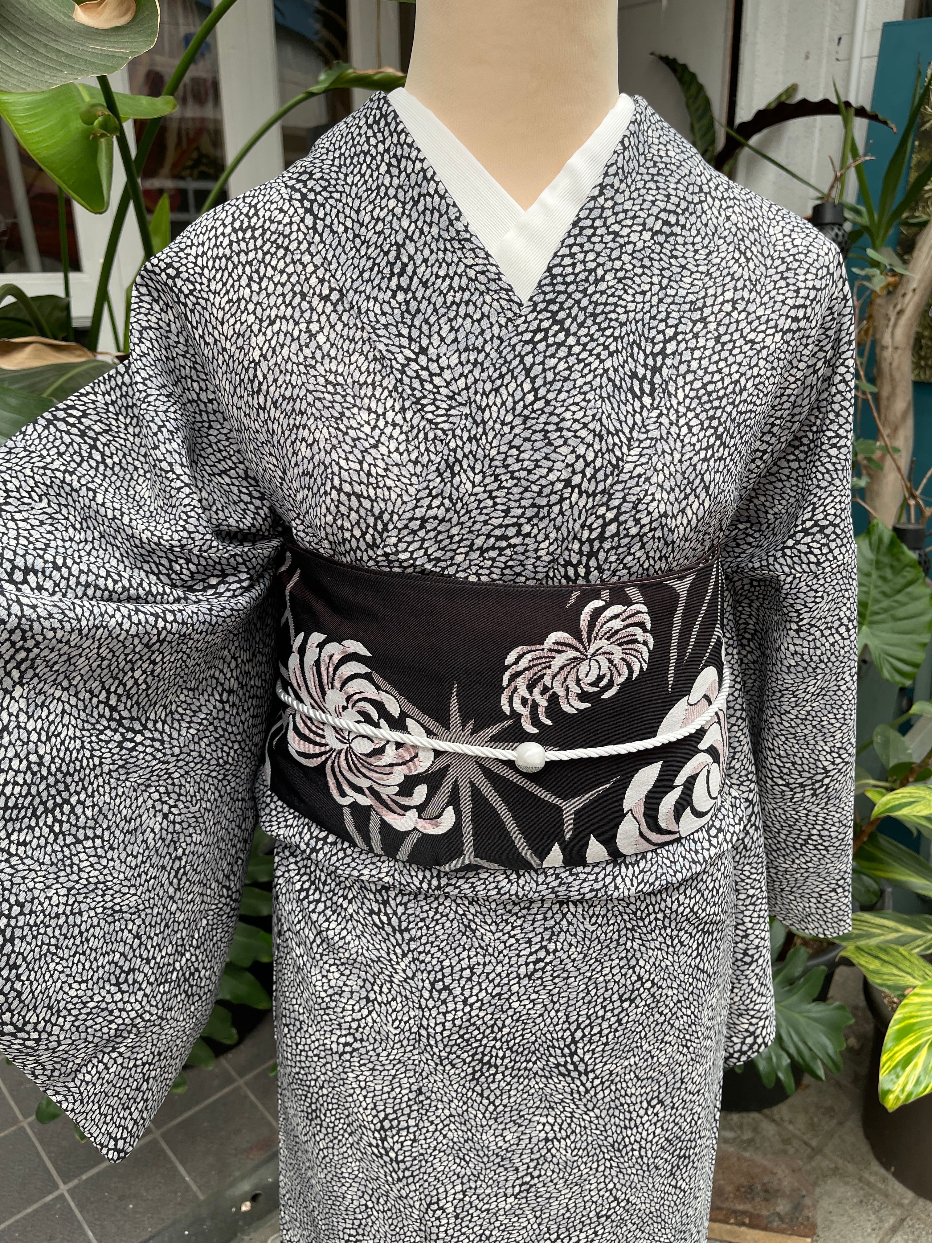 【単衣夏着物】しつけ付きさんびモダン小紋洗える 単衣夏着物】しつけ付き さんび モダン小紋洗えるポリエステル