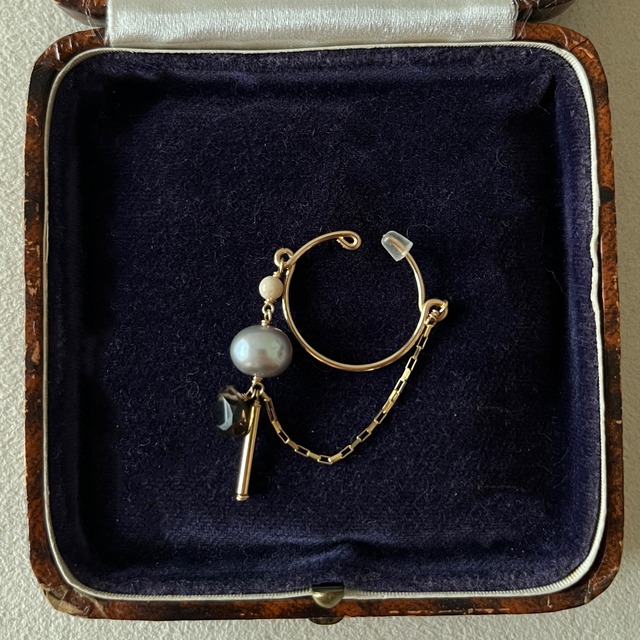 グレーパールのイヤーカフ
