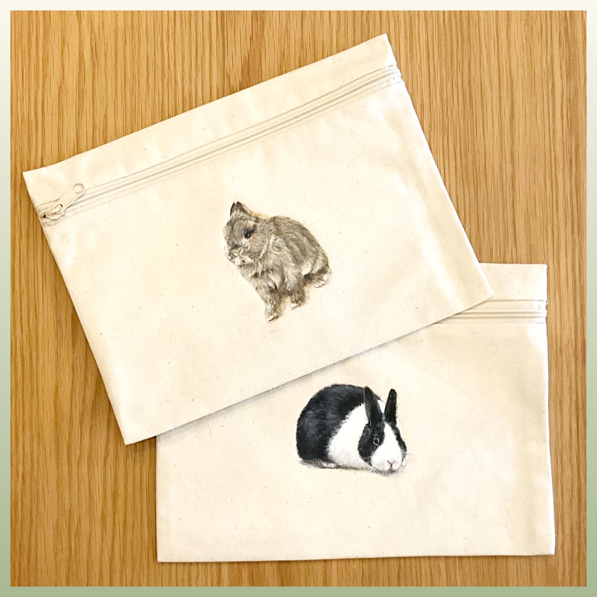 ラミネートミニポーチ　フラット　12cmファスナー　森のうさぎ　ホワイト ラミネートミニポーチ フラット 12cmファスナー 森のうさぎ ホワイト