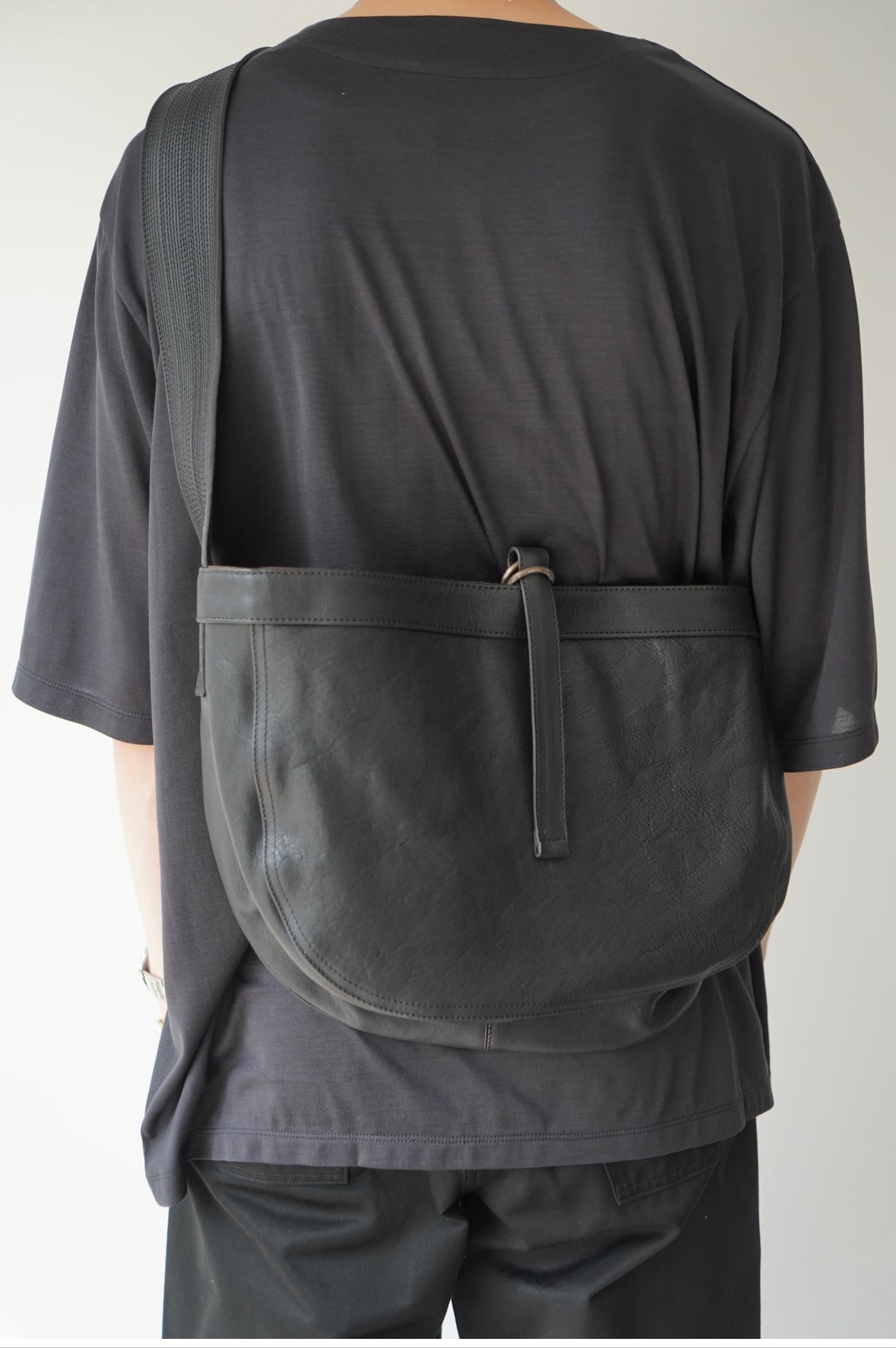 T.T / LOT.018 NEWSBOY BAG SMALL(BLACK) | LiNN