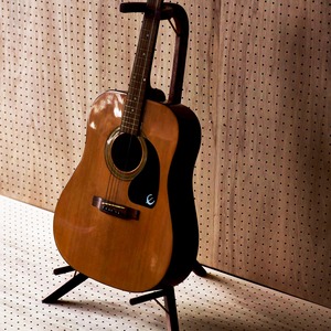 Wood guitar stand