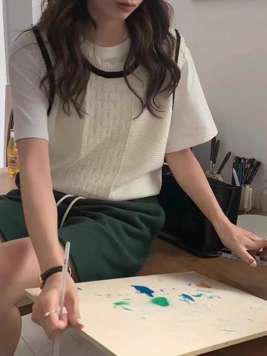 クルーネックライン入りニットベスト　AJ33172-600