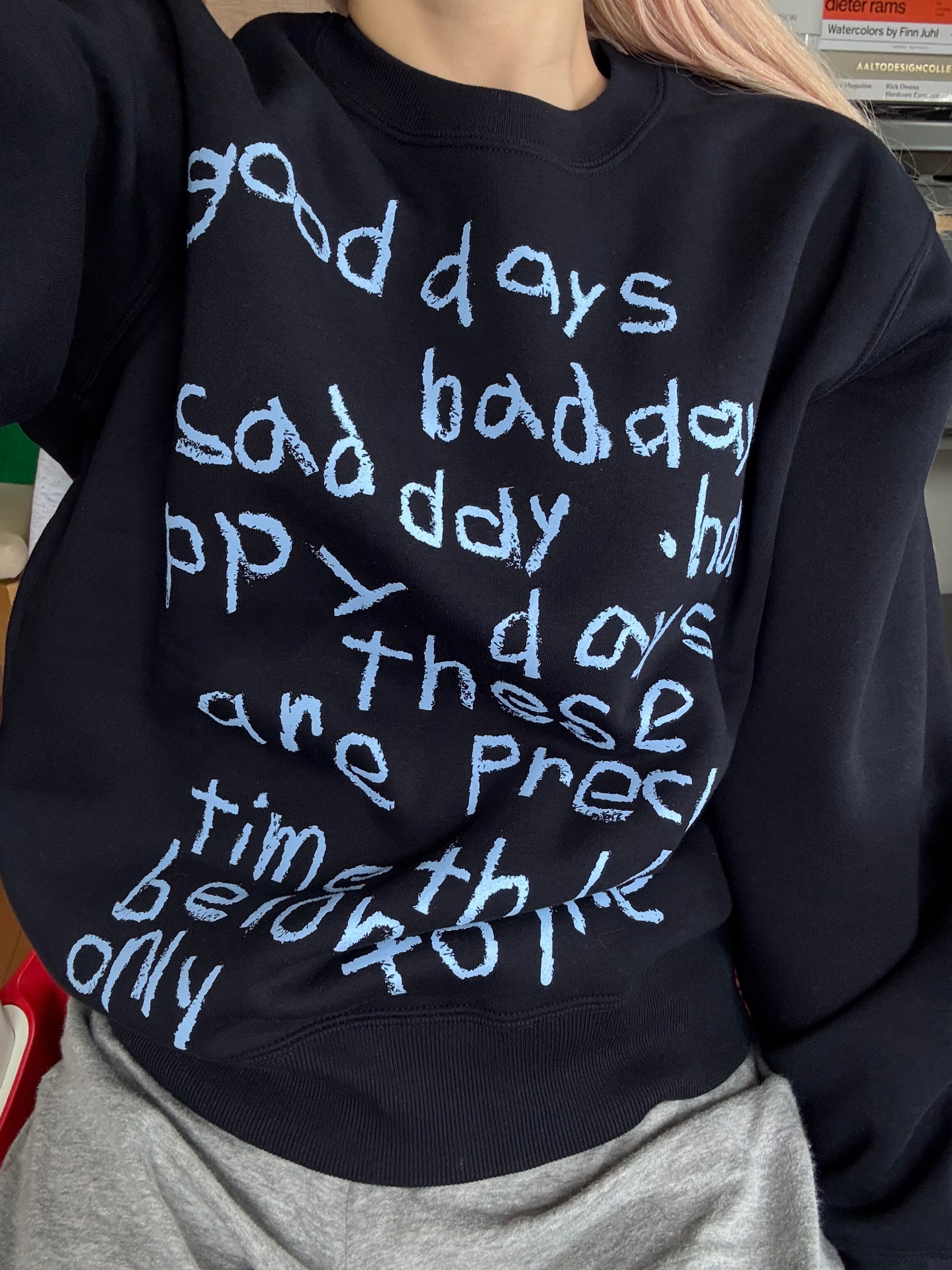 ECHOES OF MY DAYS SWEAT : NAVY | Pay ID