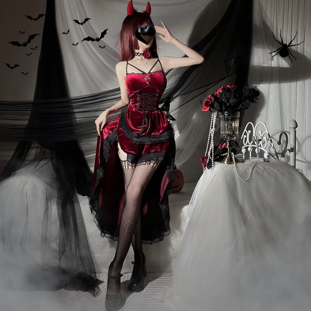 ヴェルヴェットゴシックワンピースコスプレ【No.2424】/かわいいレディースコスプレ衣装