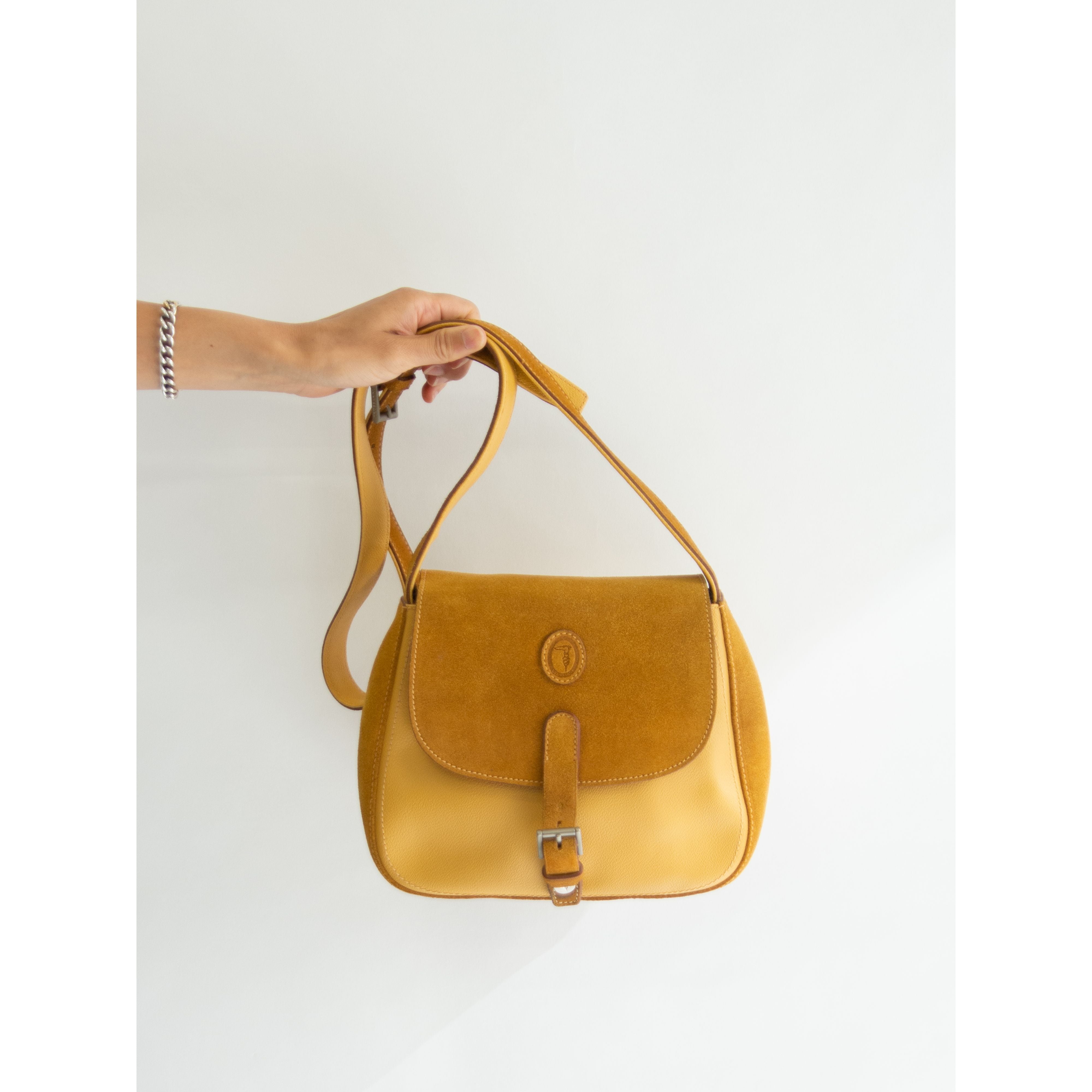 【TRUSSARDI】Made in Italy Suede Leather Crossbody Bag（トラサルディ イタリア製 スエードレザークロスボディバッグ ショルダー）