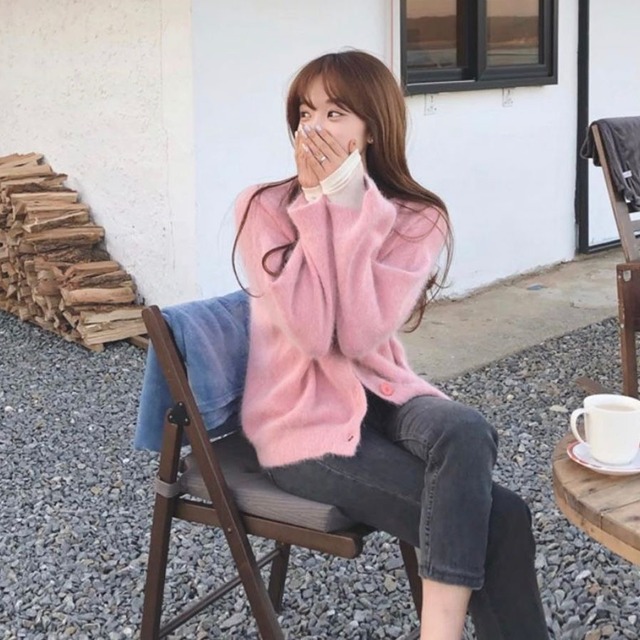 カーディガン ニットジャケット 送料無料 2色 レディース クルーネック モヘア ロングスリーブ 大人可愛い パフスリーブ かわいい きれいめ 大人女子 エレガント 大人 学生 韓国系 お出かけ 外出 きれいめカジュアル 着回し ファッション デート コーディネート 重ね着 休日 特別な日 お祝い 記念日 メンズウケ カジュアル 普段着 春コーデ 秋コーデ 韓国 おしゃれ シンプル スタイル ゆったり 細見せ 韓国ファッション 長袖 オフィスカジュアル 30代 オフィス ワンポイント ママ ママコーデ