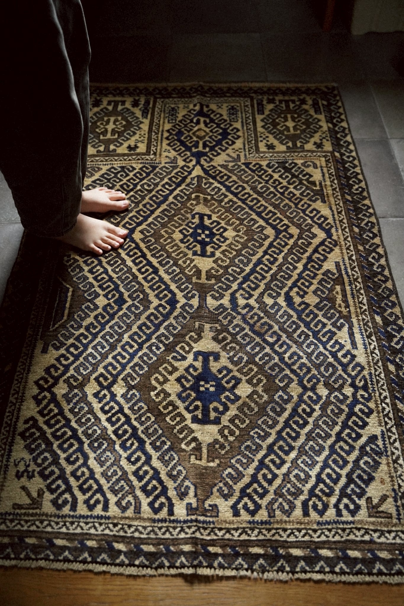 2254-Semi Antique Baluch rug