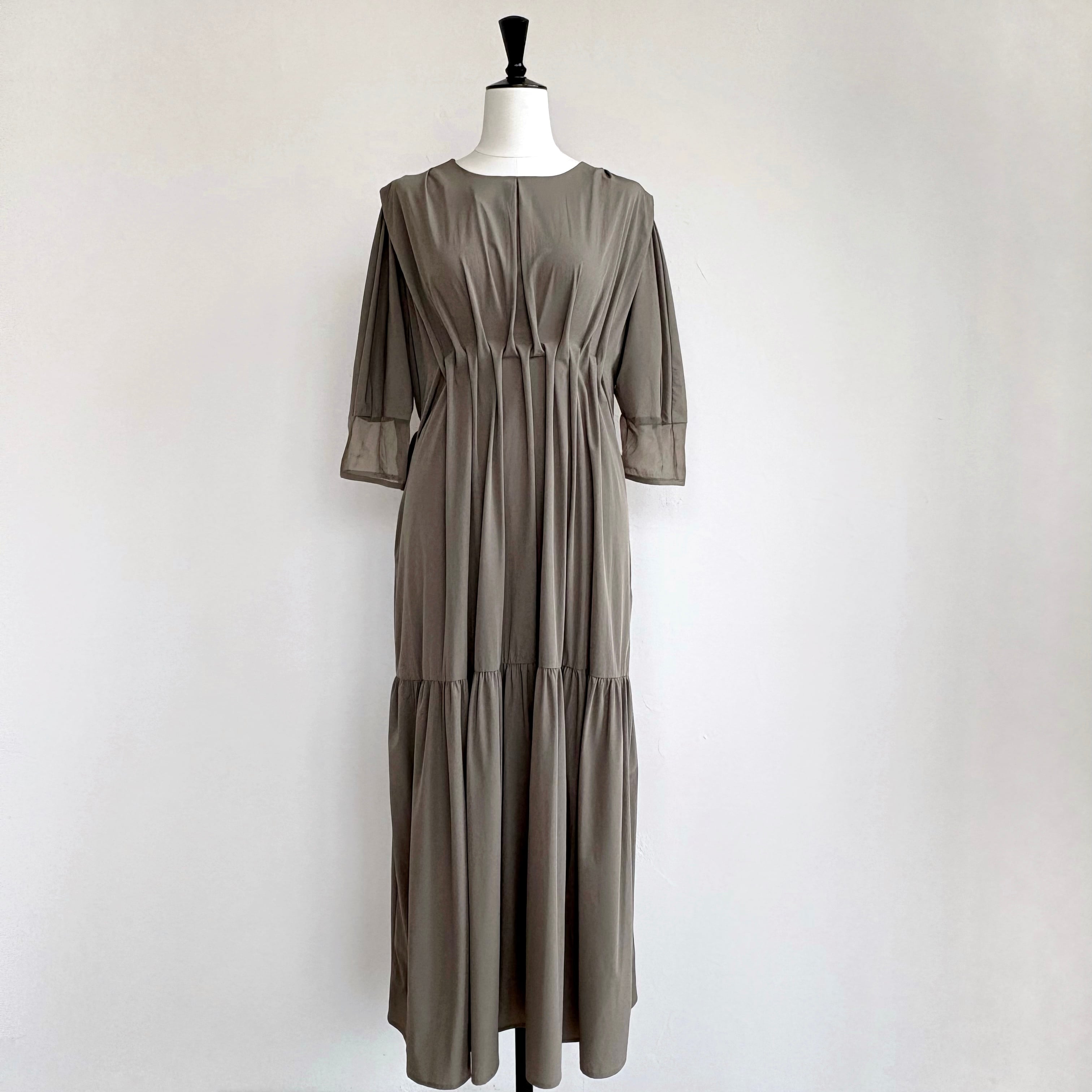 SELECT〉シアースイッチングスリーブギャザーワンピース 26069 | SYSORUS