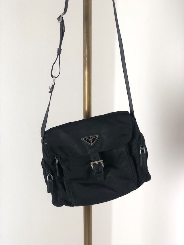 PRADA プラダ トライアングルロゴ ショルダーバッグ ブラック ナイロン フロントバックル vintage ヴィンテージ オールド fjspwm