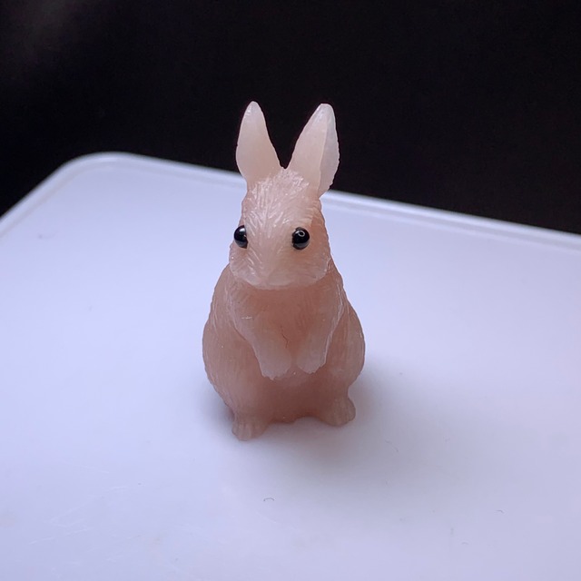 1.ピンクオパールうさぎ・インテリア