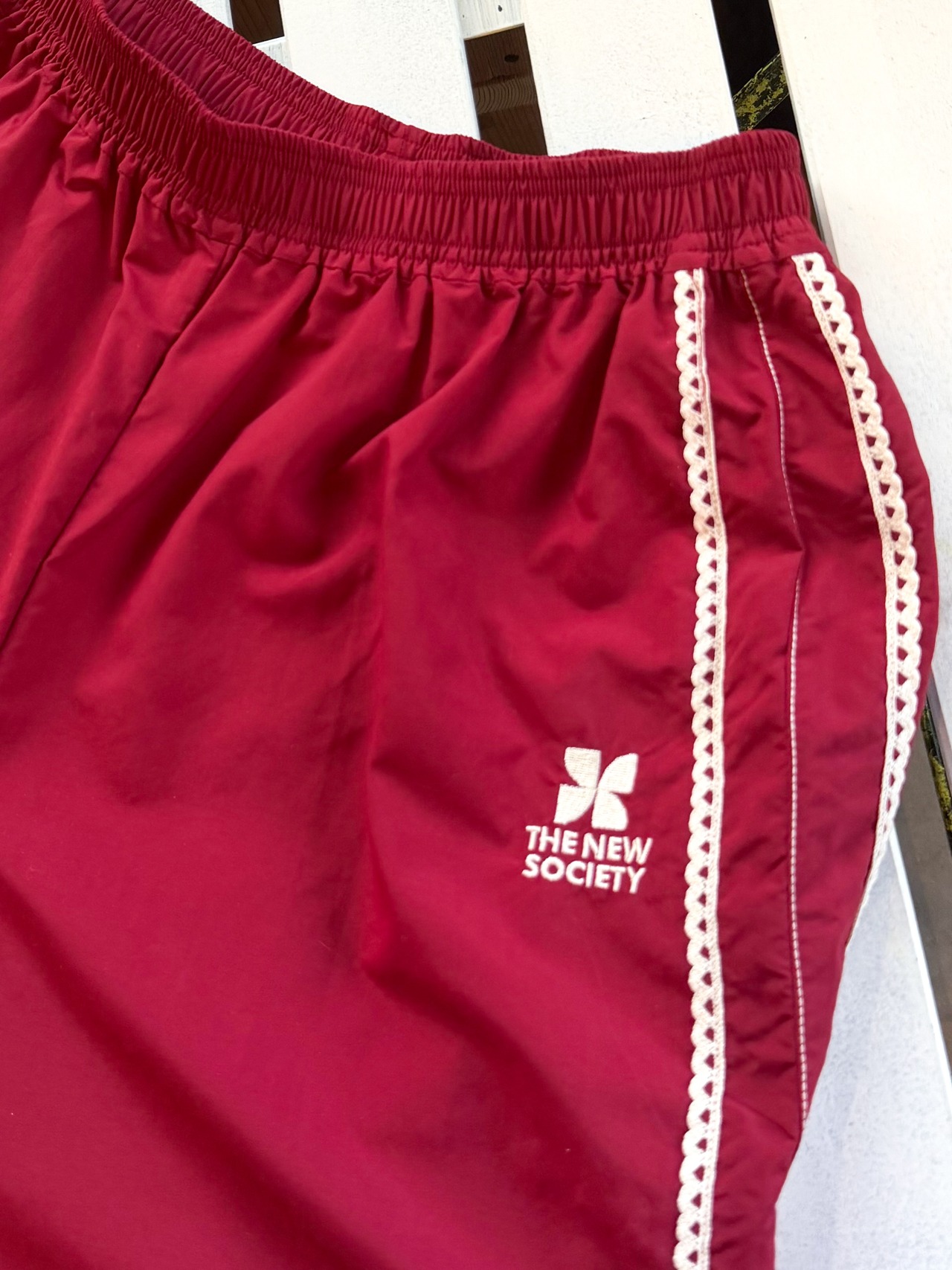 【THE NEW SOCIETY 18Y】LOGO JOGGING