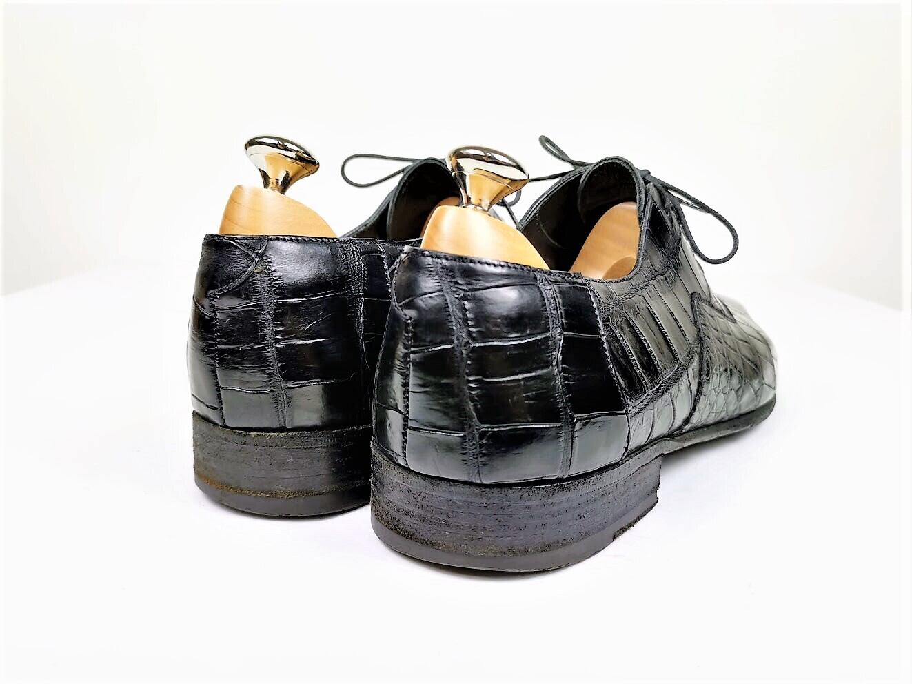 ジリー ZILLI 『世界の富豪が愛用』希少レア品 重厚 高級 木製 ハンガー ☆定価200万円超・極上品☆ ジリー ZILLI 極上クロコダイルレザー