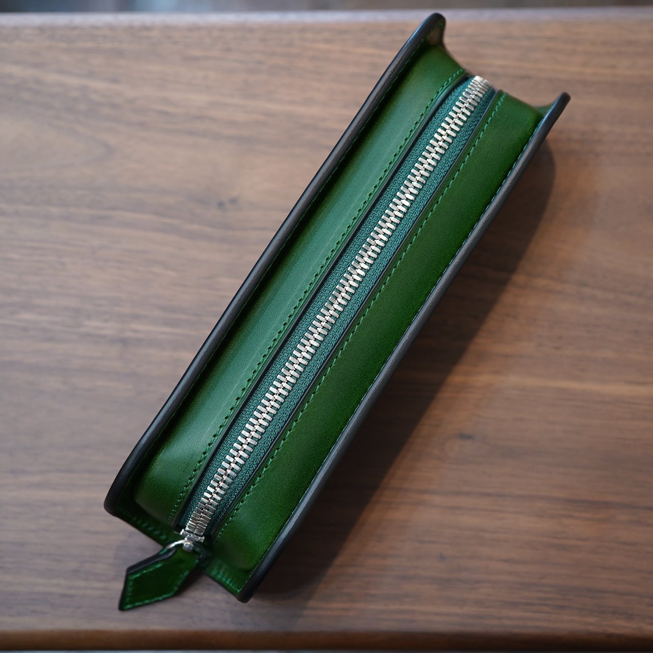 Le Bonheur (ル•ボナー) 一本挿しペンケースグリーン