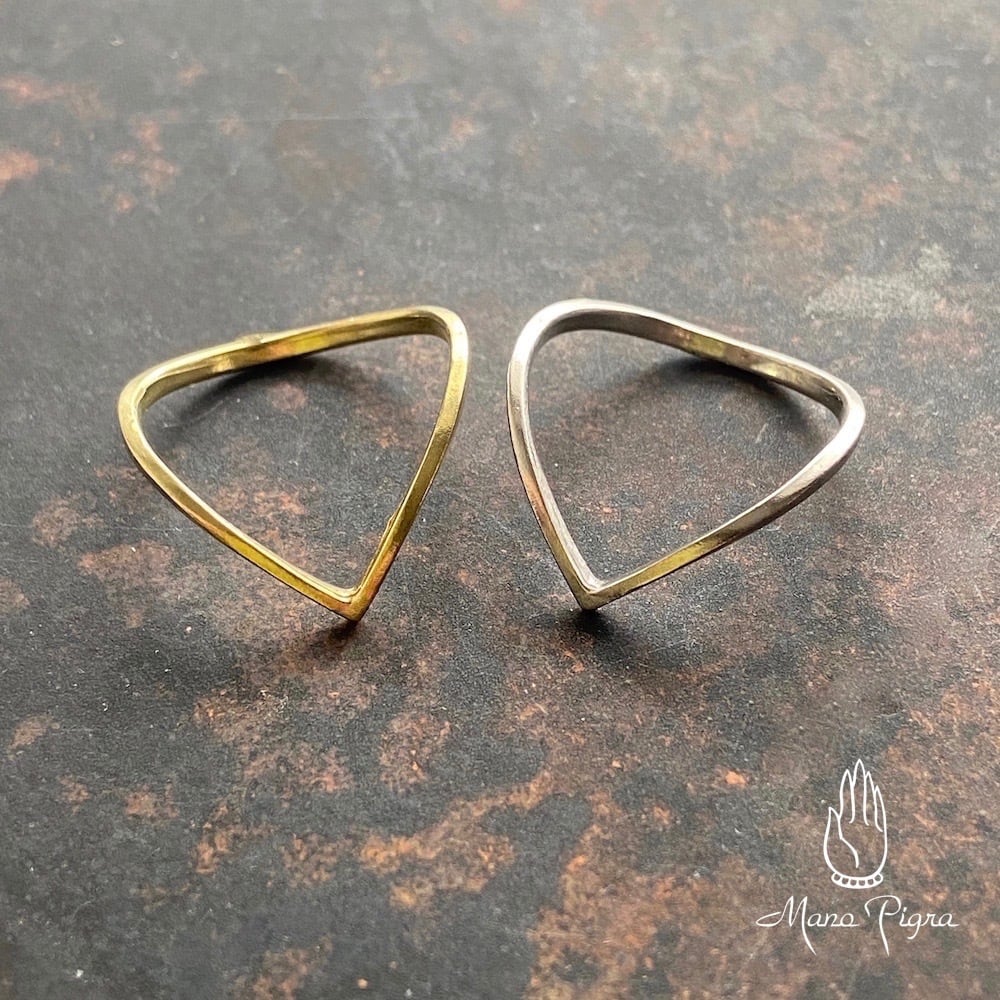 K18・Pt.900 V-Ring/18金製・プラチナ製 V字リング