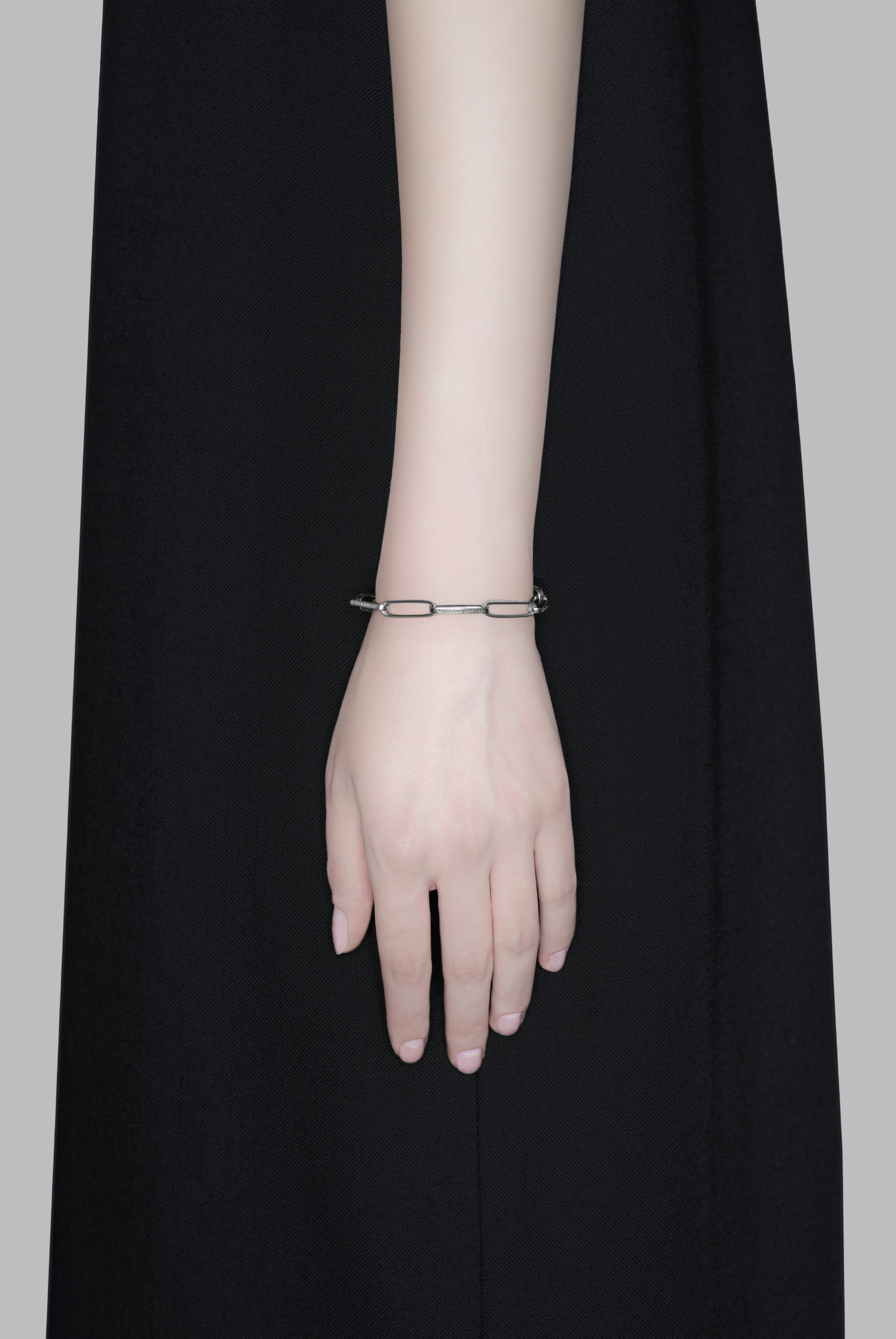 END CUSTOM JEWELLERS × HYKE【エンドカスタムジュエラーズ × ハイク