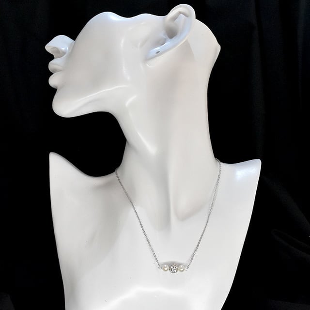 真珠　ペンダント 本真珠ペンダント】キラキラ3ツ玉貫通ペンダント | 真珠通販サイト