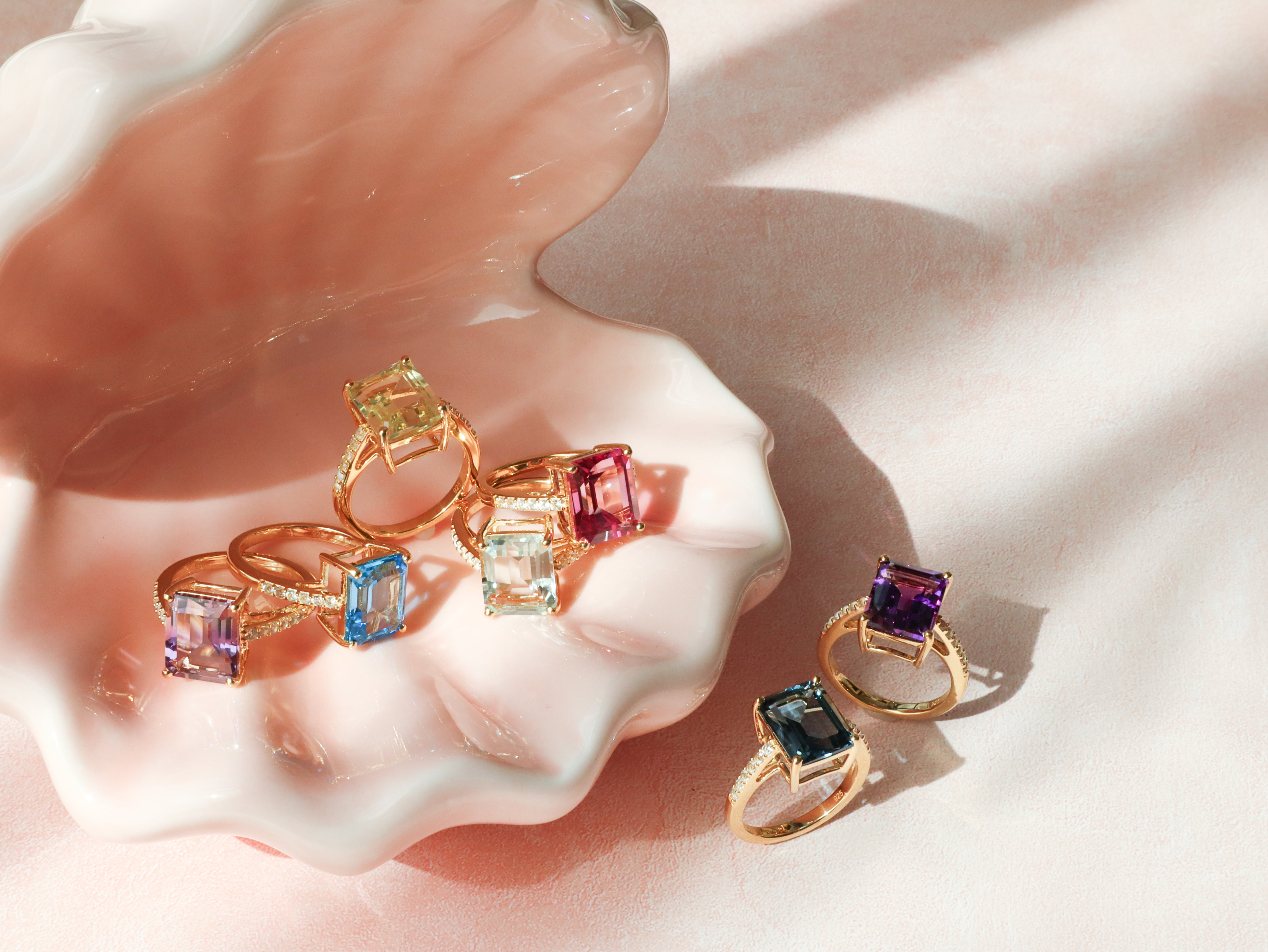 ロンドンブルートパーズ オクタゴン パヴェセッティングリング