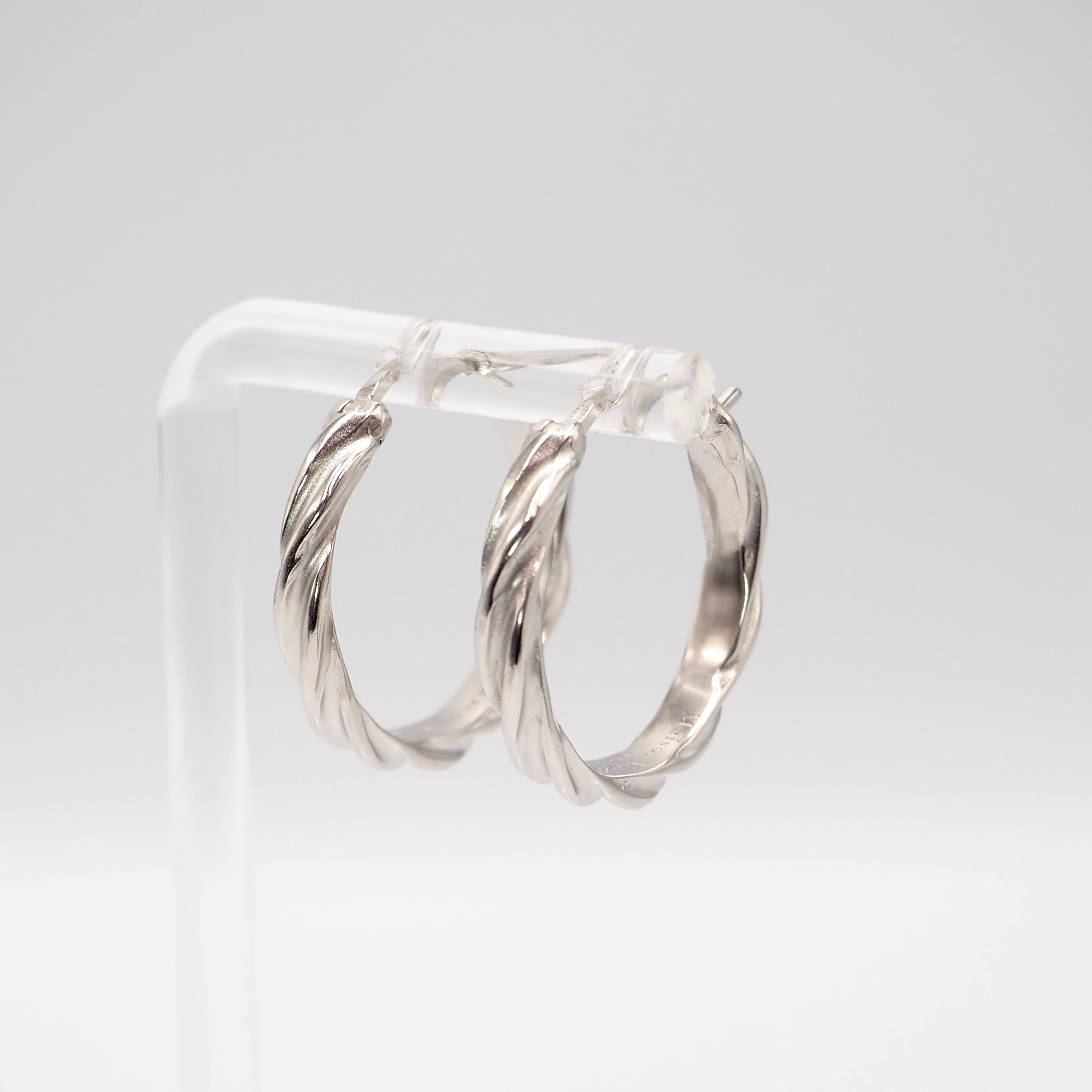 12/19掲載 Maison Margiela ツイストディティールフープピアス シルバー925 メゾンマルジェラ