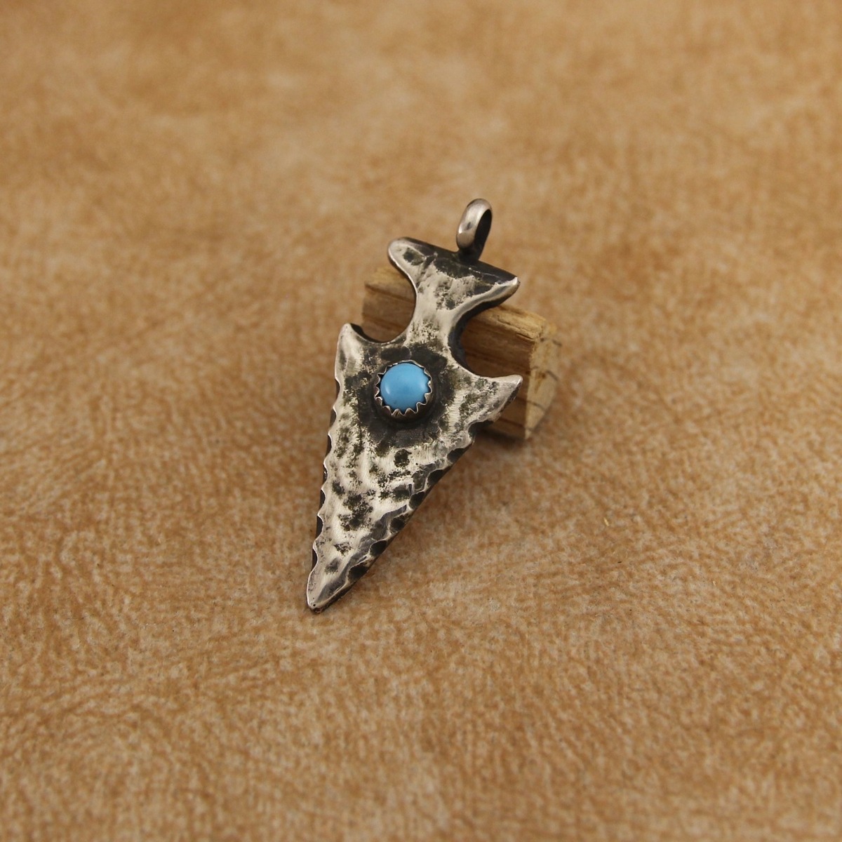 ナバホ族 Rose Tsosie 作 シルバーペンダント08 インディアンジュエリー Navajo dolphin1996