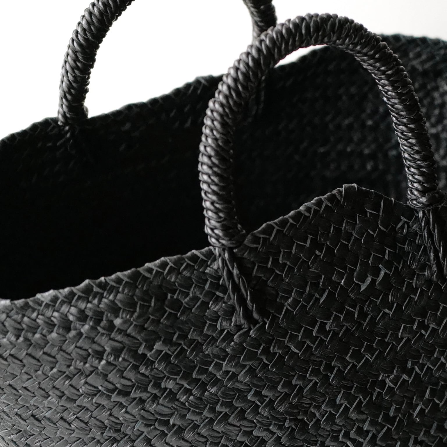 Aeta かごバッグ　アイボリー　S 7月のお題】Aetaのレザーカゴバッグ | LEE