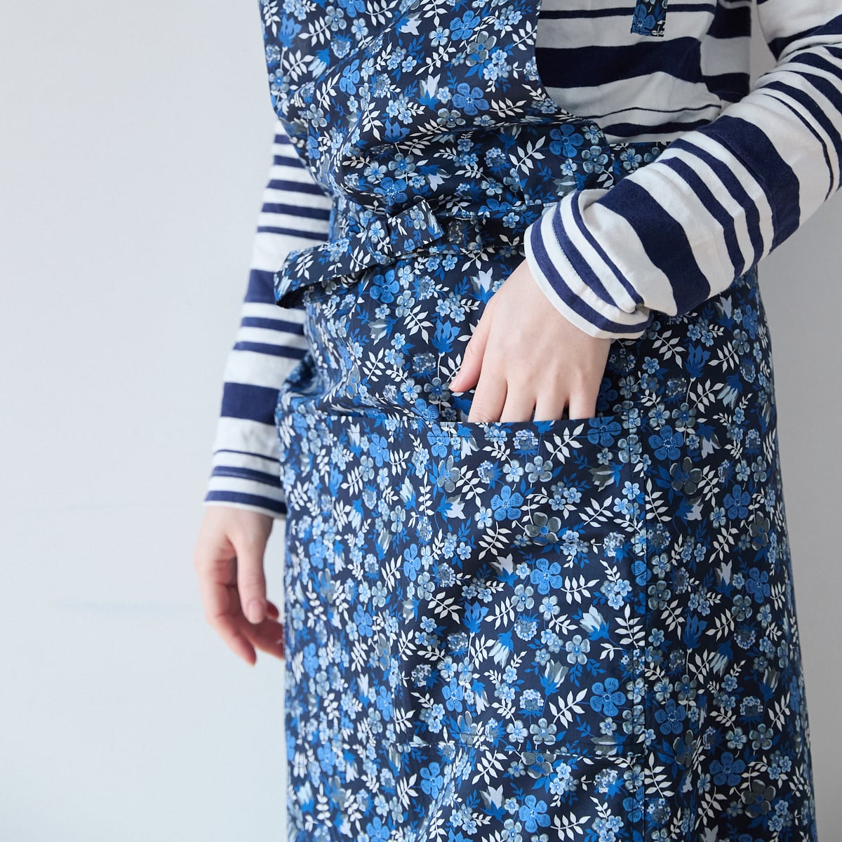 SQUARE APRON / LIBERTY Edinum (navy) | エプロン商会