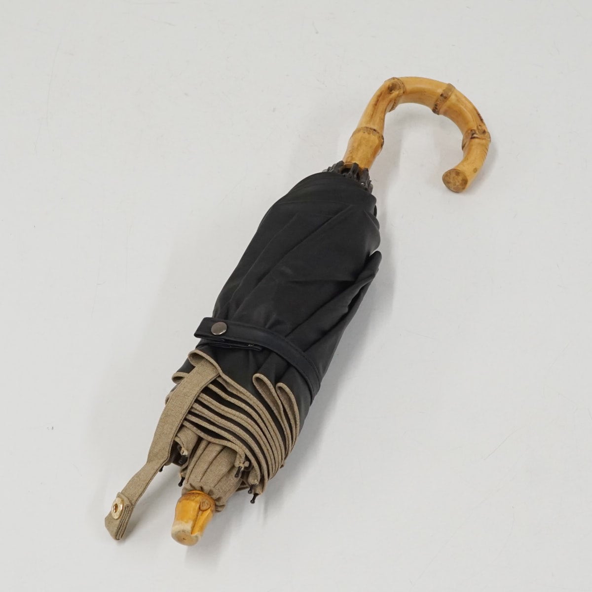 完全遮光折りたたみ日傘 untule アントゥーレ USED美品 2段折り2WAY