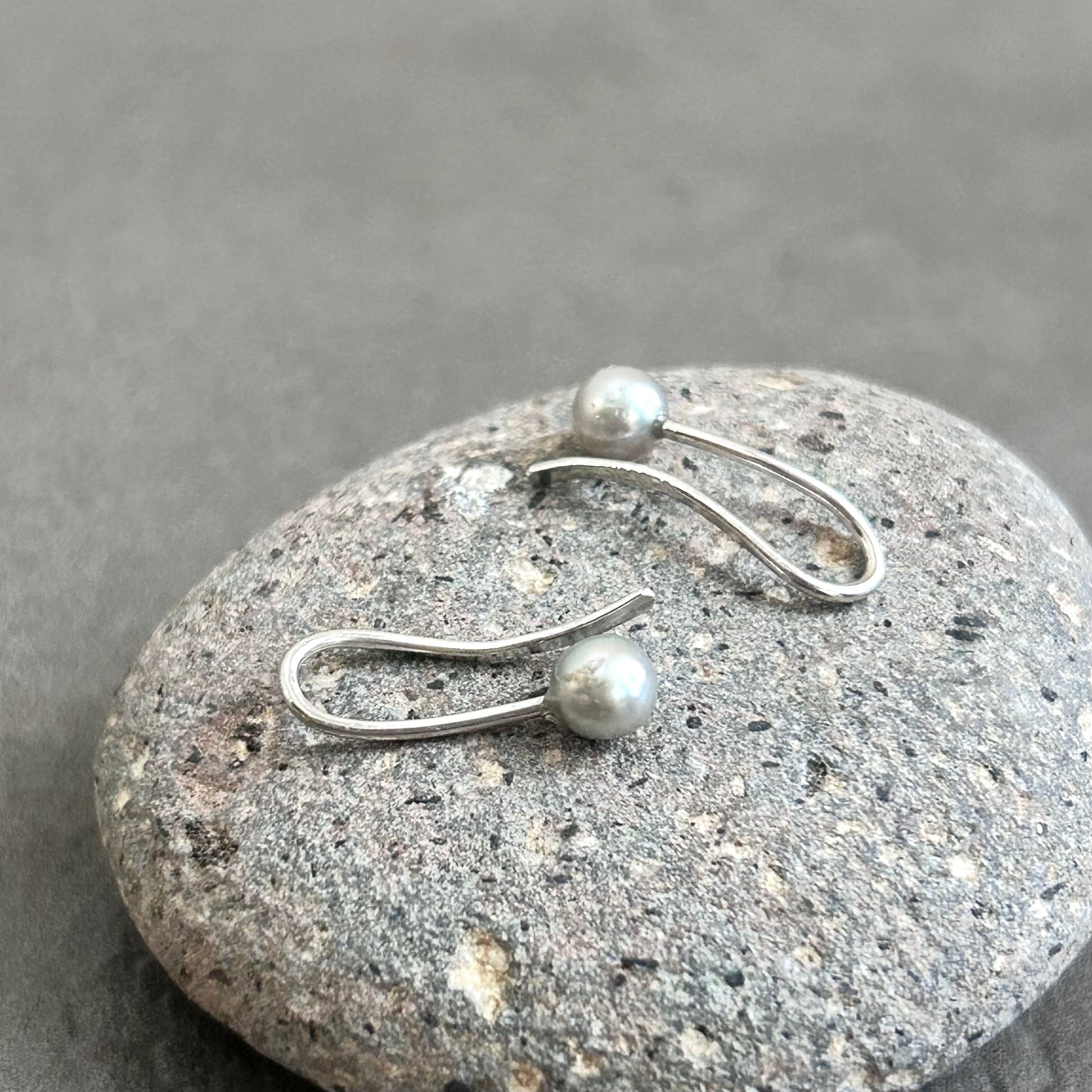 112☻ハンドメイド*一点物 アンティーク 大理石 パール クリップ イヤーカフ イヤークリップ・イヤーカフ | Art Jewelry Marble