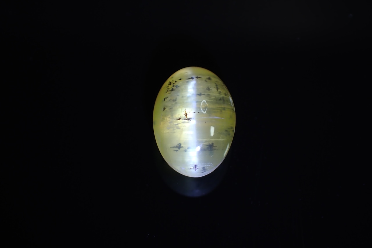 オパールキャッツアイ　1.96ct　[C10‐196]