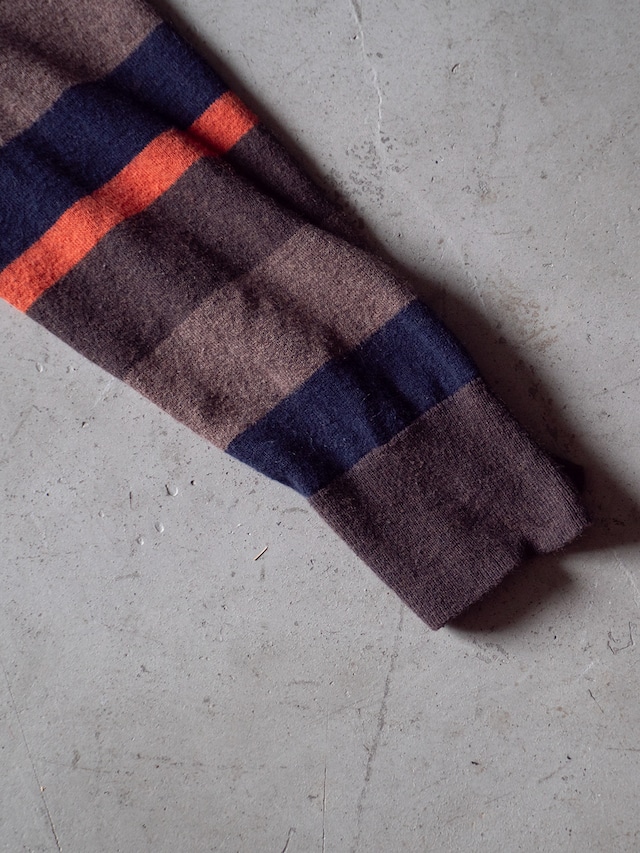 "Eddie Bauer" used Multi border knit