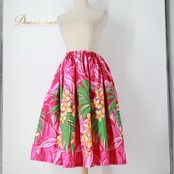 フラダンス 衣装 パウスカート ピンク系 ハレハワイイ 日本製 プルメリア柄 モンステラ柄 ハワイアンプリント アロハ フラ ダンス レッスン 練習 華やか 鮮やか かわいい おしゃれ シングル スカート フレア グリーン系 イエロー系 ホワイト系 ハワイ デザイン ルース フェミニン エレガント 夏 コスチューム 軽量 プレゼント ダンス衣装 プリントスカート ビビッドカラー オシャレ レディース 送料無料