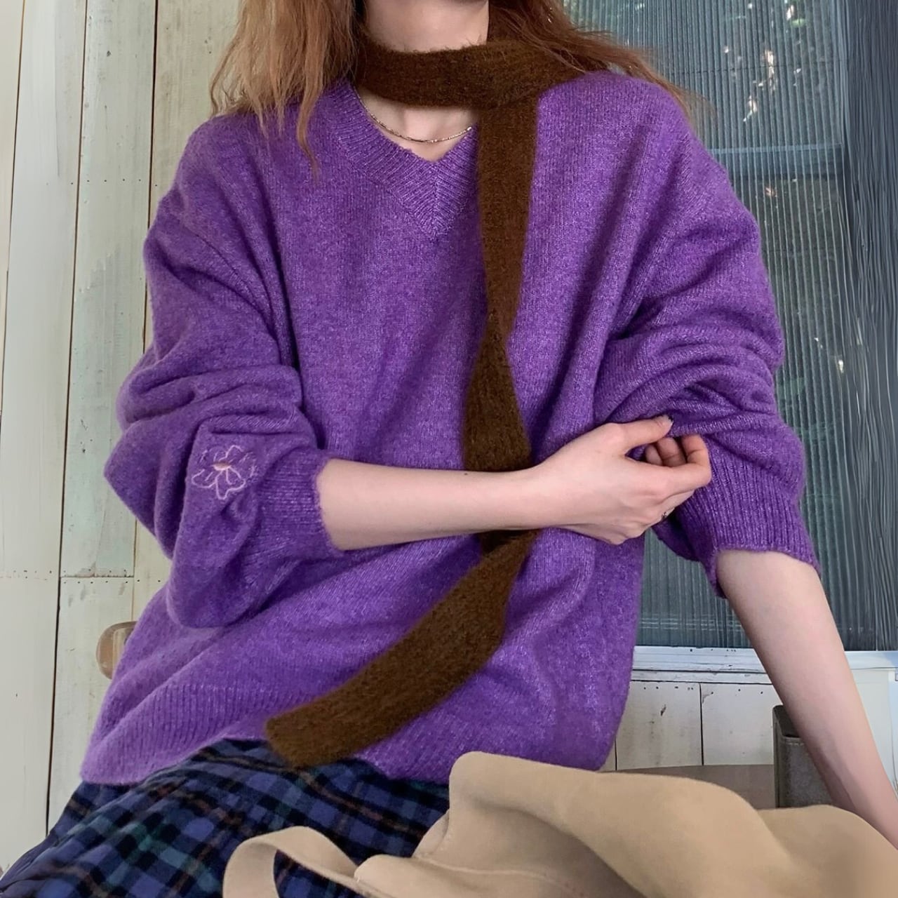 フラワーワンポイントVネックニット(3color) R01367