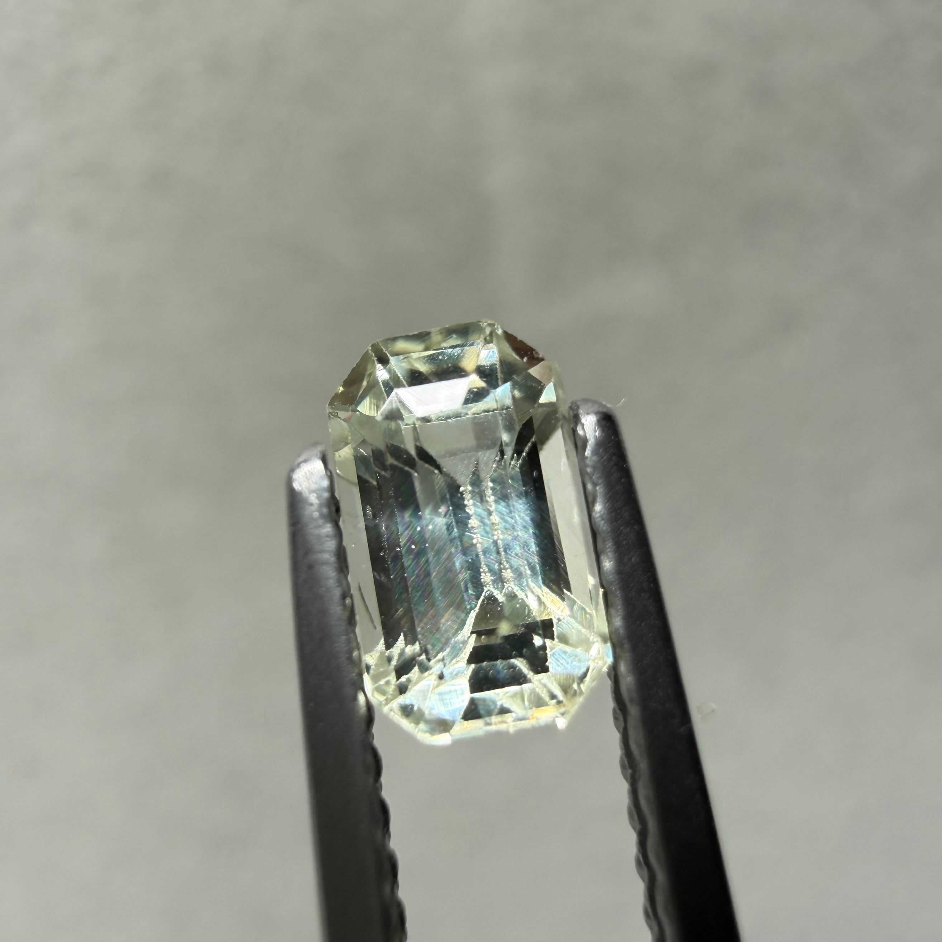 h　パライバトルマリン.ブラジル産0.093ct/K18YGリング GIA鑑別】K18YG ブラジル産 パライバトルマリン 0.22ct | Luckystone