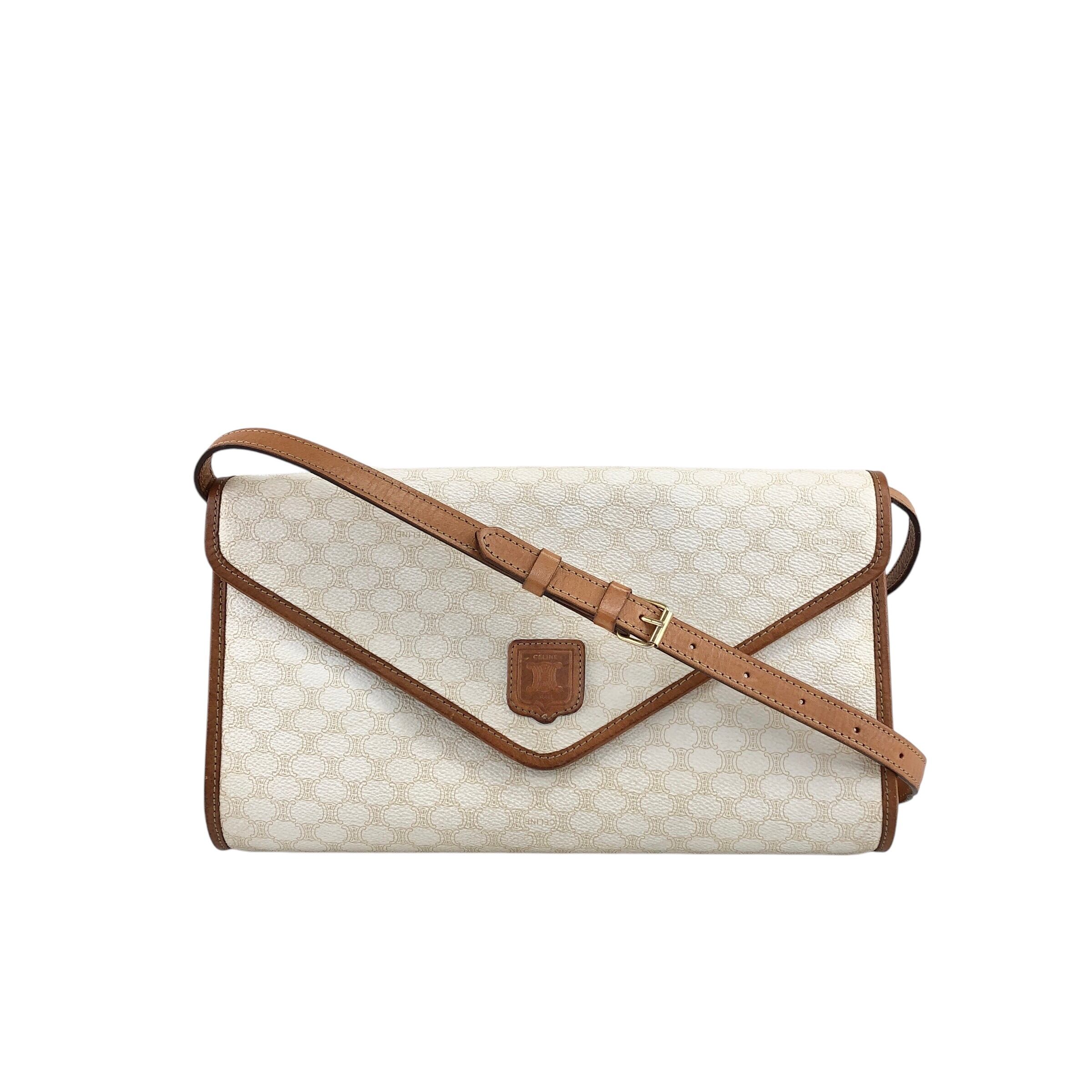 ★CELINE セリーヌ マカダム  ショルダーバッグ ホワイト ブラゾン型押し PVC レザー  j56zbi CELINE セリーヌ マカダム ショルダーバッグ ホワイト ブラゾン型押し