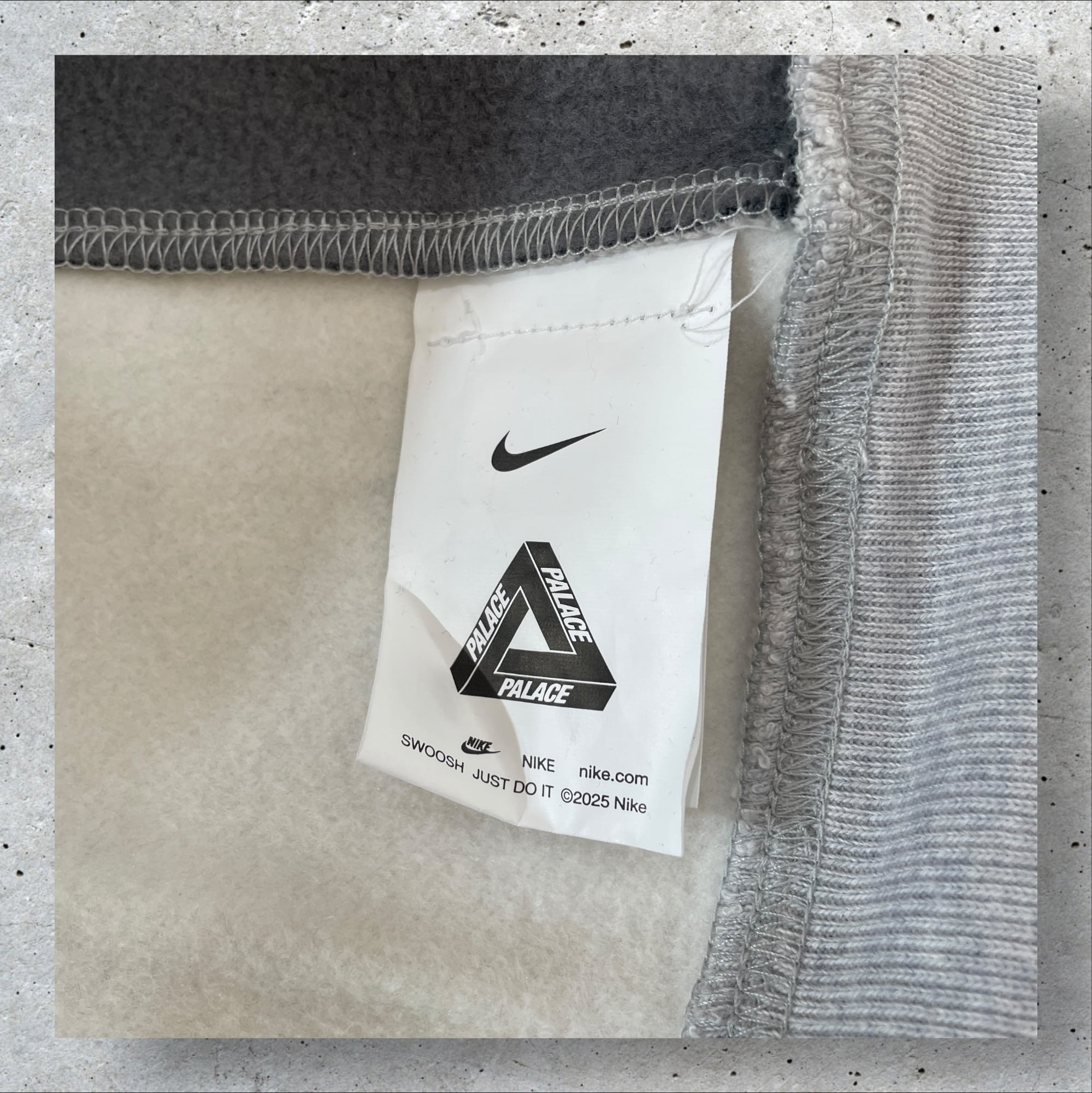 PALACE × NIKE Total P90 Crew Grey M RN-150137 パレス ナイキ