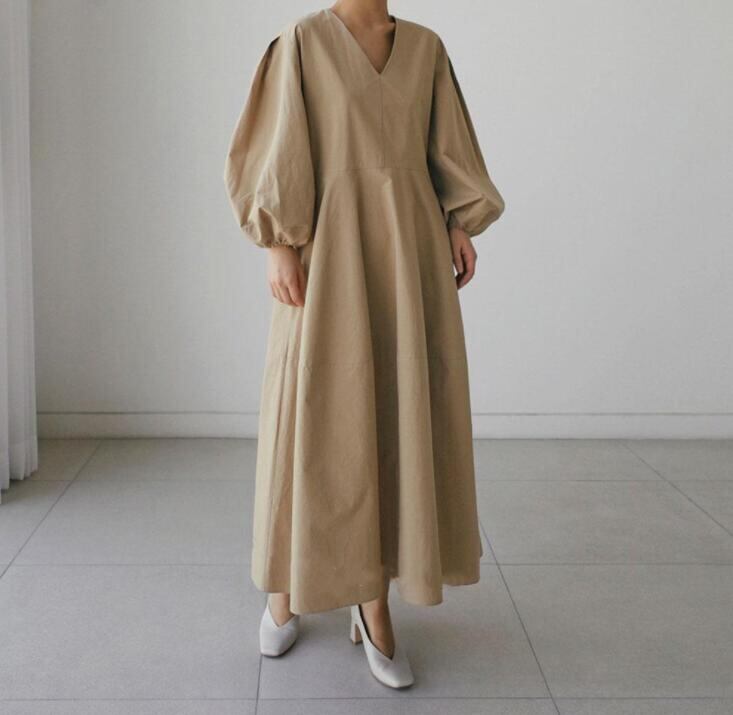 秋新作 ワンピース Vネック ランタンスリープ レディース服 ロング丈ワンピース 着回し 2色