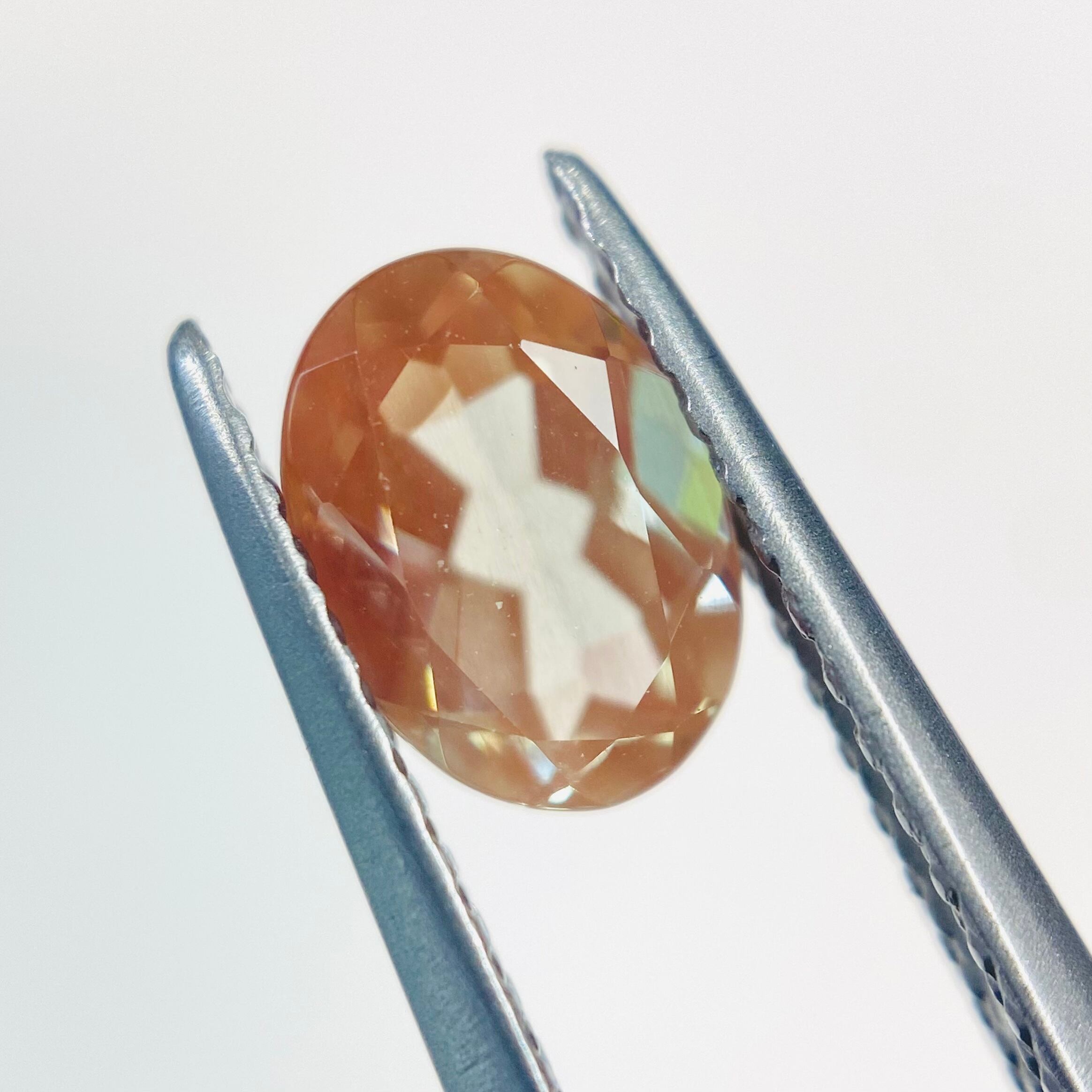 アンティークガラスのようなアンデシン