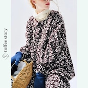 白小花ぎっしりのアート系ロングワンピース 《i0815》