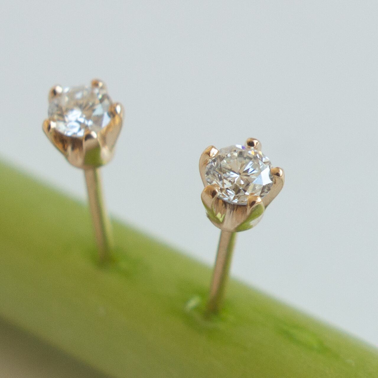 2.5mm ダイヤモンド カローラピアス K18(片耳用) | Kumiko 2.5mm ダイヤモンド カローラピアス K18(片耳用) | Kumiko
