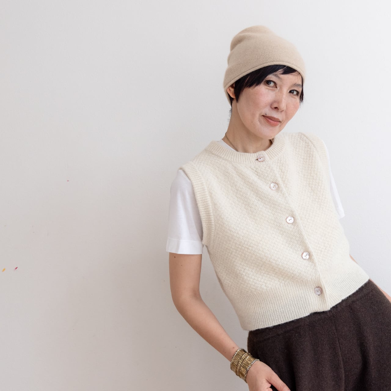 空飛ぶ羊✴︎ショートベスト　ウール100% made in Mongolia ウールのショートベスト | 空飛ぶ羊 BASE webshop｜モンゴルの