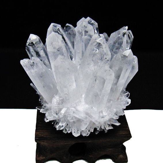 水晶 クラスター 水晶 原石 台座付属 一点物 182-8394