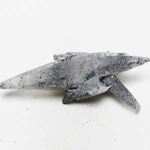 レーザークリスタル 水晶 クラスター 水晶 原石 スティブナイト 輝安鉱入り 一点物  172-3333