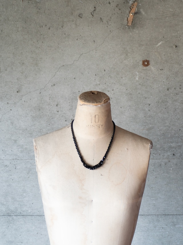 unknown used Black Spinel necklace