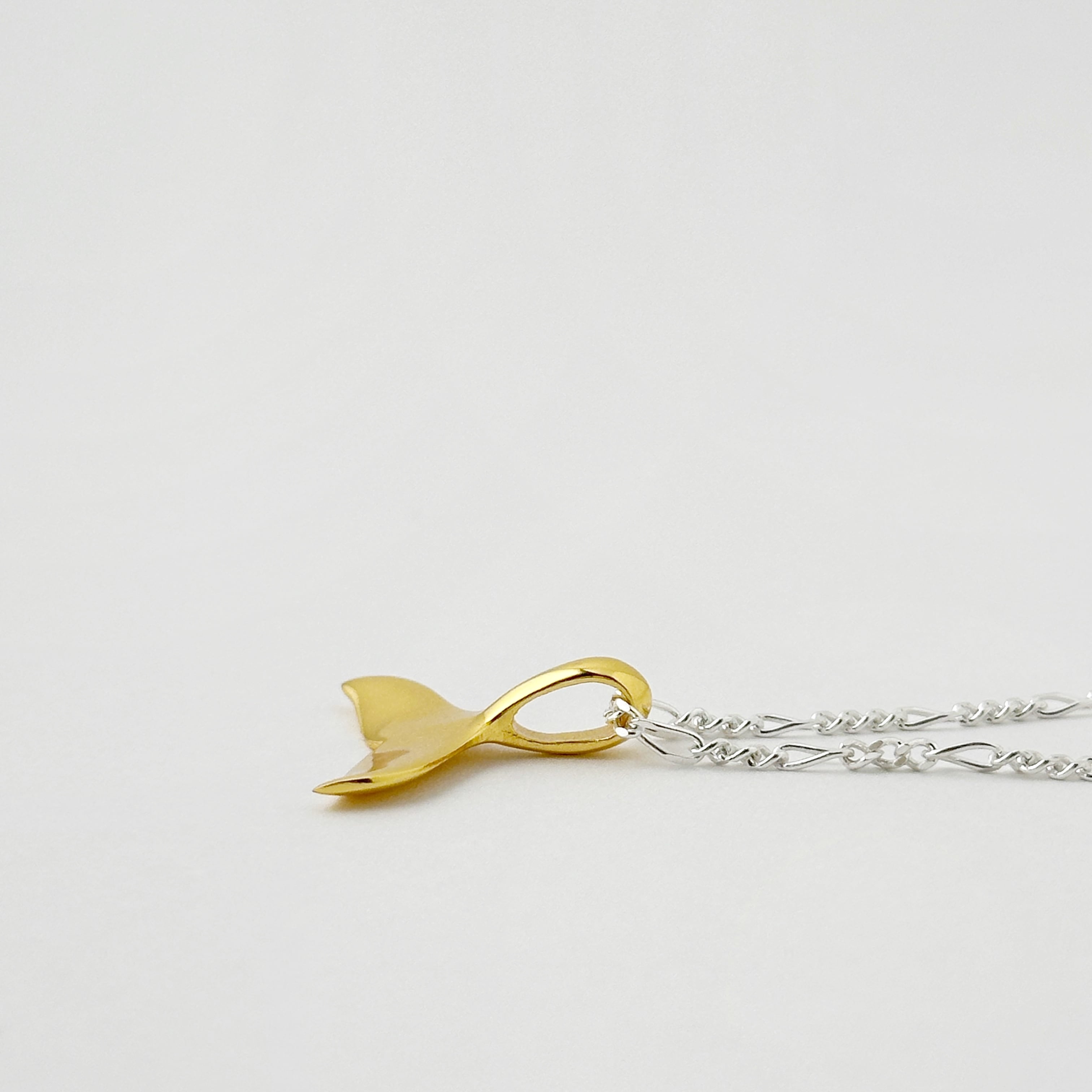 ラスト1！！】Gold Coating ホエール テイル 鯨の尻尾 ペンダント