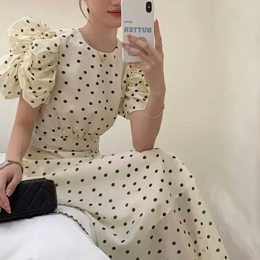 パワーショルダーバックオープンドットワンピース