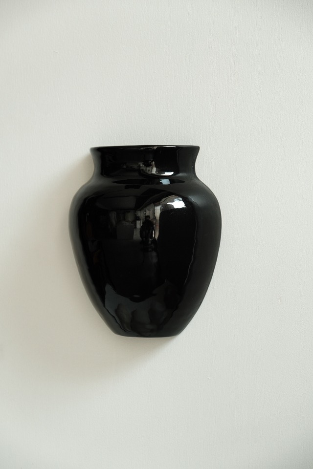 NOTA & design - WALL POT - / black